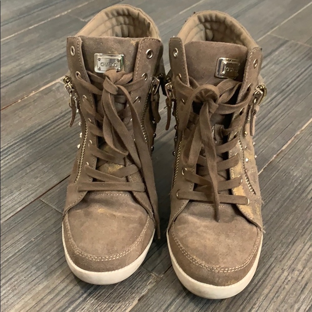 GUESS platform tennis shoes BRONZE